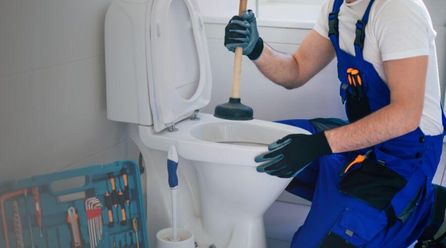 Expert burst pipe repair services in Braceville, IL